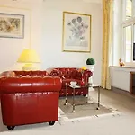 Waldhaus Gronenberg Апартаменты Шарбойц
